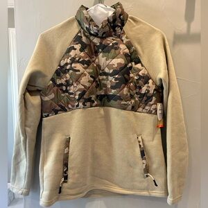 Magellan Outdoors Beige and Camouflage Fleece Jacket
